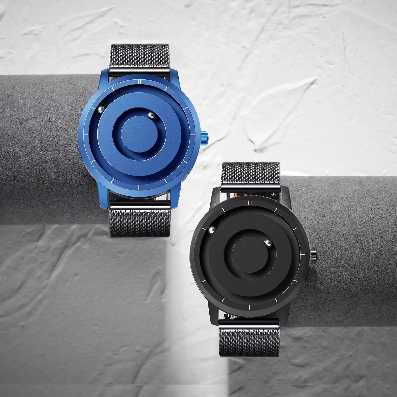 Futuristische Picasso-Watch mit schwebenden Magnetkugeln, in Blau und Schwarz, elegant für Herren und Damen. Trendiges Urban Schmuck-Design.